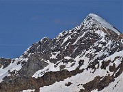 64 Zoom verso la cima de Cadelle (2483 m)